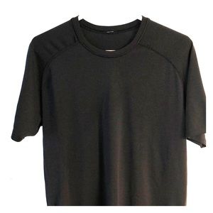 Lululemon Metal Vent Tech Short Sleeve Shirt.